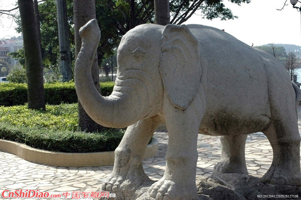 石头雕像大象图片