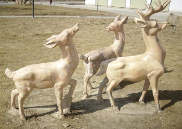 石雕长颈鹿_鹿雕塑图片
